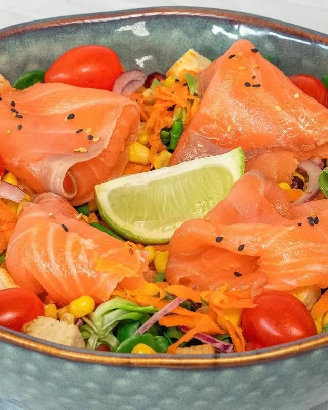 Salade au saumon fumé et au citron vert